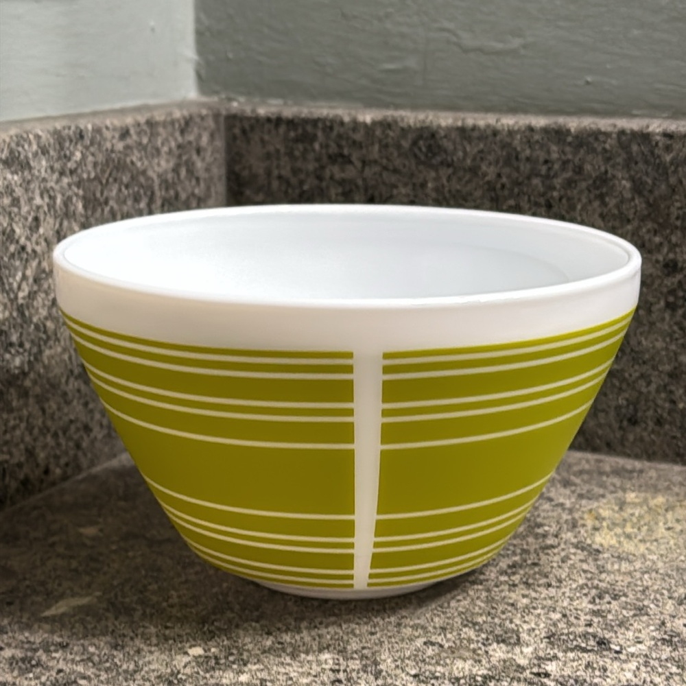 “Vintage Charm” inspired by Pyrex-3C/7L-White with Avocado Striped Matte Finish - Picture 4 of 11